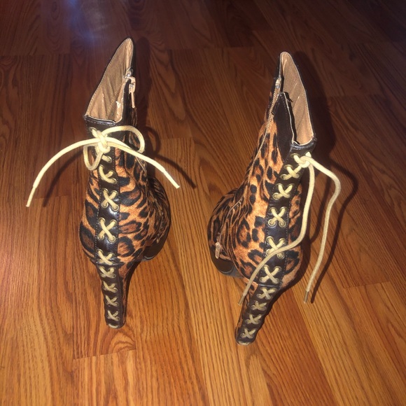 Platform Leopard Print Ankle Boots - Picture 2 of 4